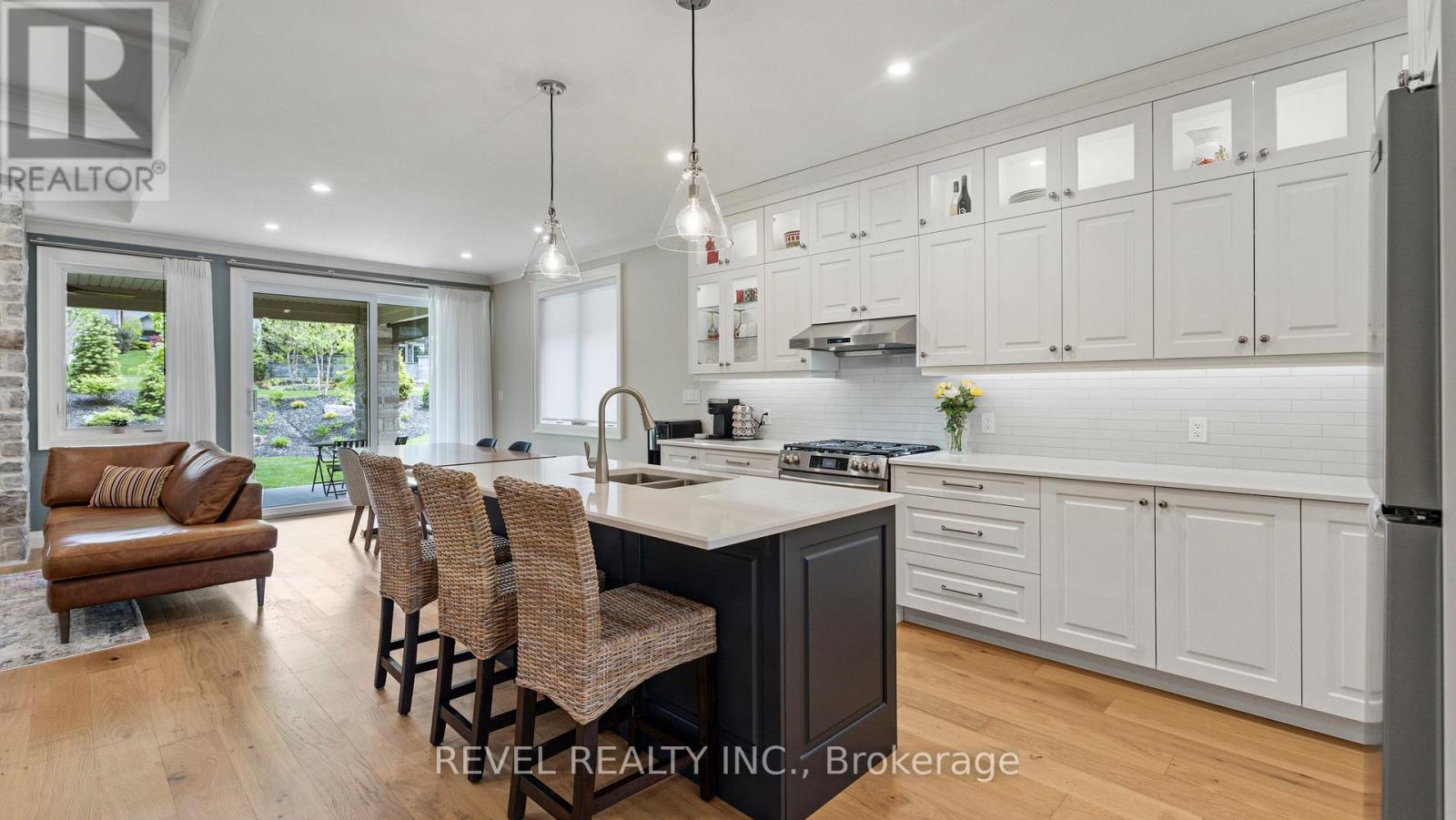 52 Beechnut Lane, Norfolk (Port Dover), Ontario  N0A 1N7 - Photo 9 - X12871734