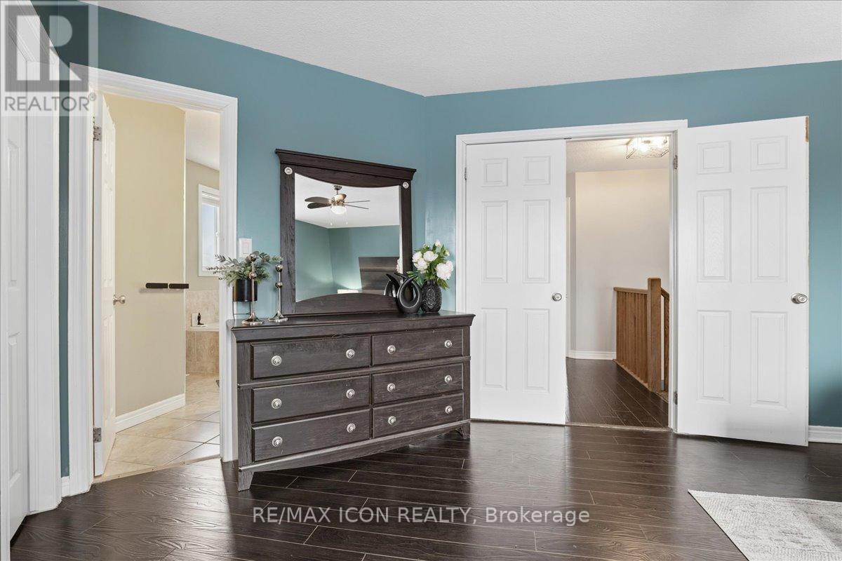 361 Sienna Crescent, Kitchener, Ontario  N2R 1T8 - Photo 19 - X12871764