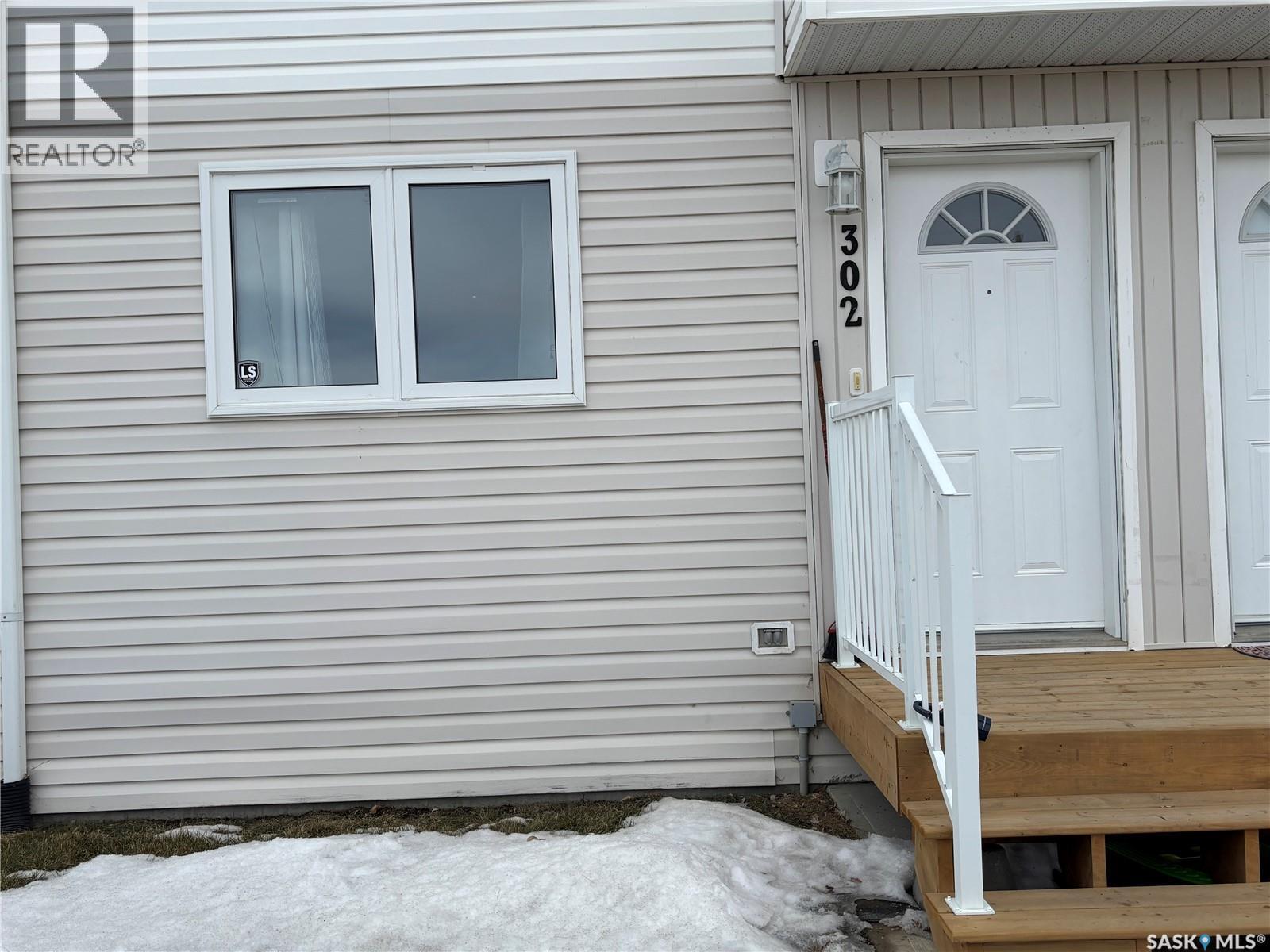 302 851 Chester ROAD, Moose Jaw, Saskatchewan