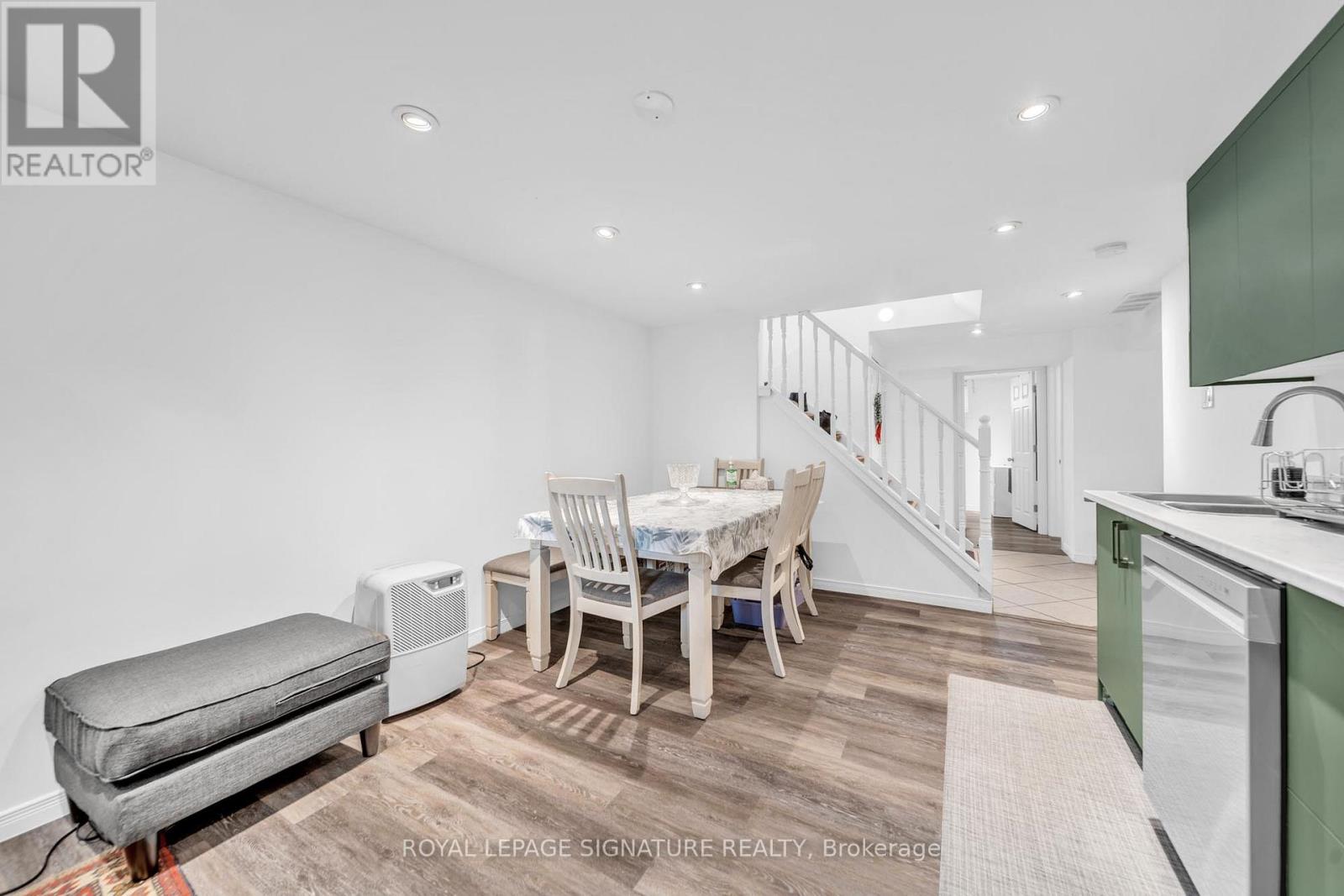 313 Patricia Avenue, Toronto, Ontario  M2R 2M6 - Photo 21 - C12868298