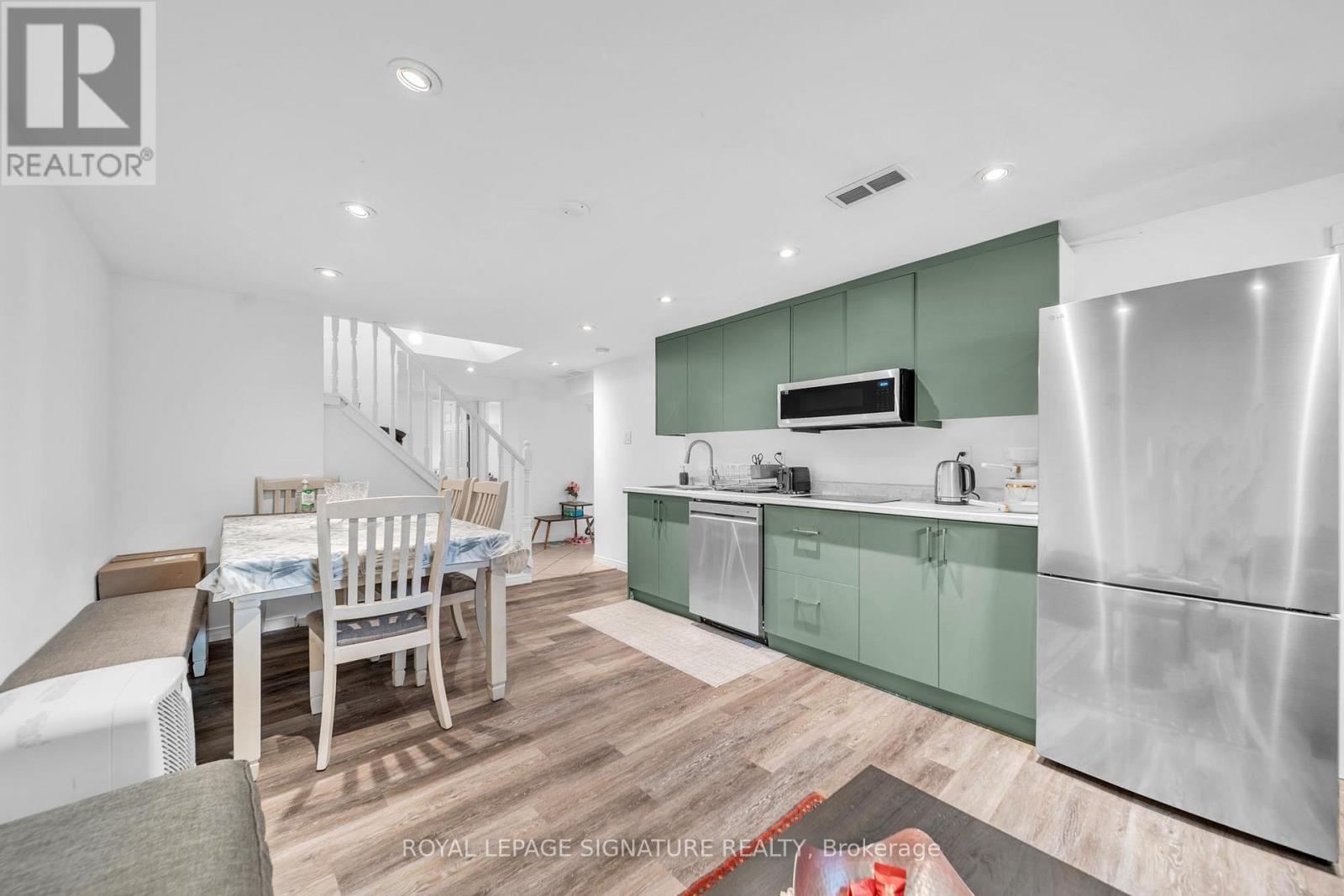 313 Patricia Avenue, Toronto, Ontario  M2R 2M6 - Photo 19 - C12868298