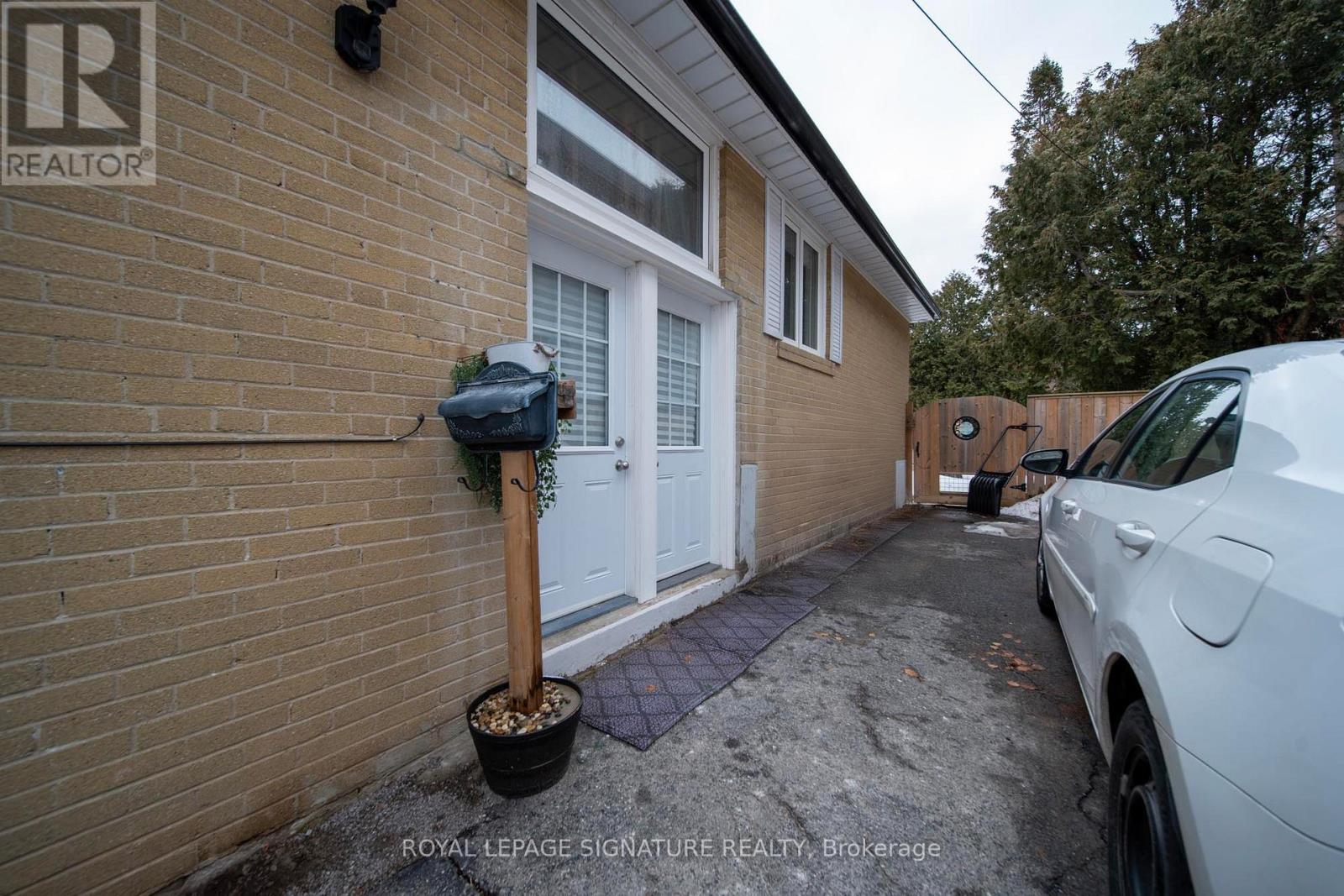 313 Patricia Avenue, Toronto, Ontario  M2R 2M6 - Photo 26 - C12868298