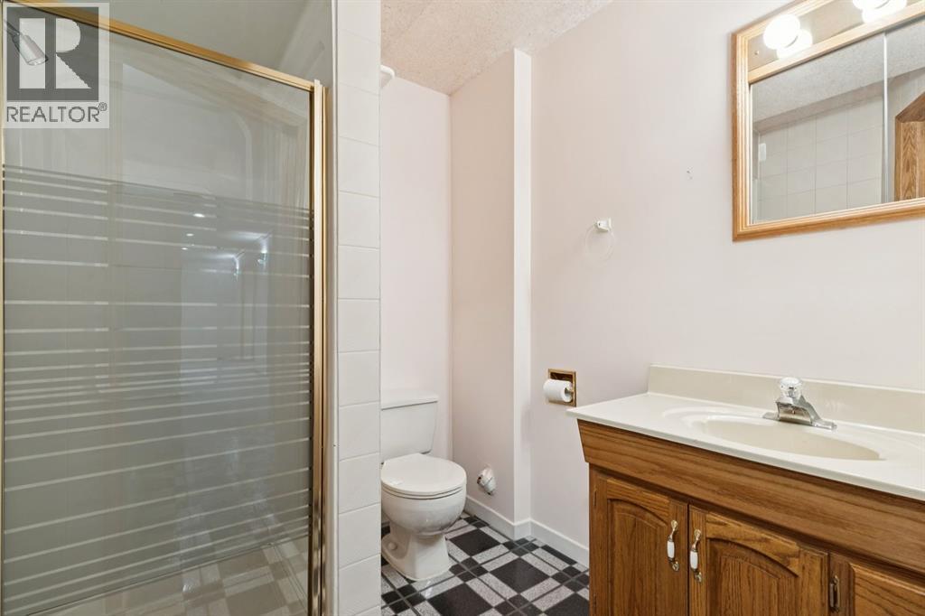 68 Woodstock Road Sw, Calgary, Alberta  T2W 5W2 - Photo 42 - A2289072