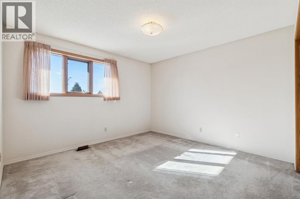 68 Woodstock Road Sw, Calgary, Alberta  T2W 5W2 - Photo 33 - A2289072