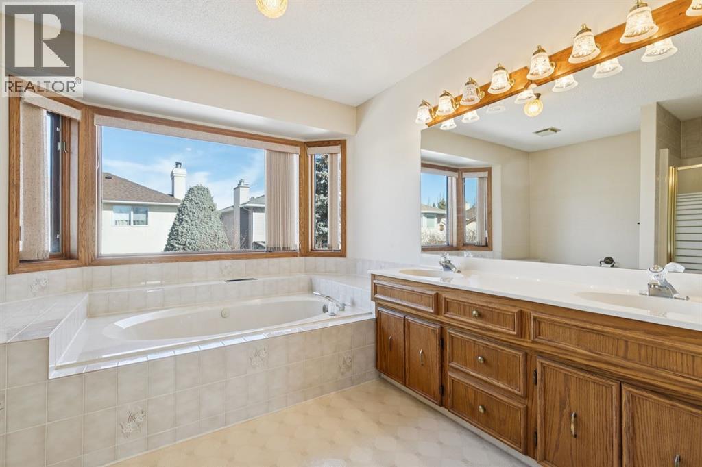 68 Woodstock Road Sw, Calgary, Alberta  T2W 5W2 - Photo 30 - A2289072