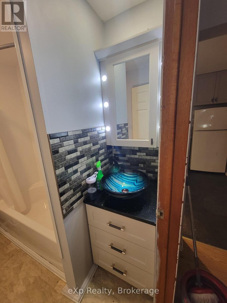 920 5th Avenue E, Owen Sound, Ontario  N4K 2S2 - Photo 47 - X12854800