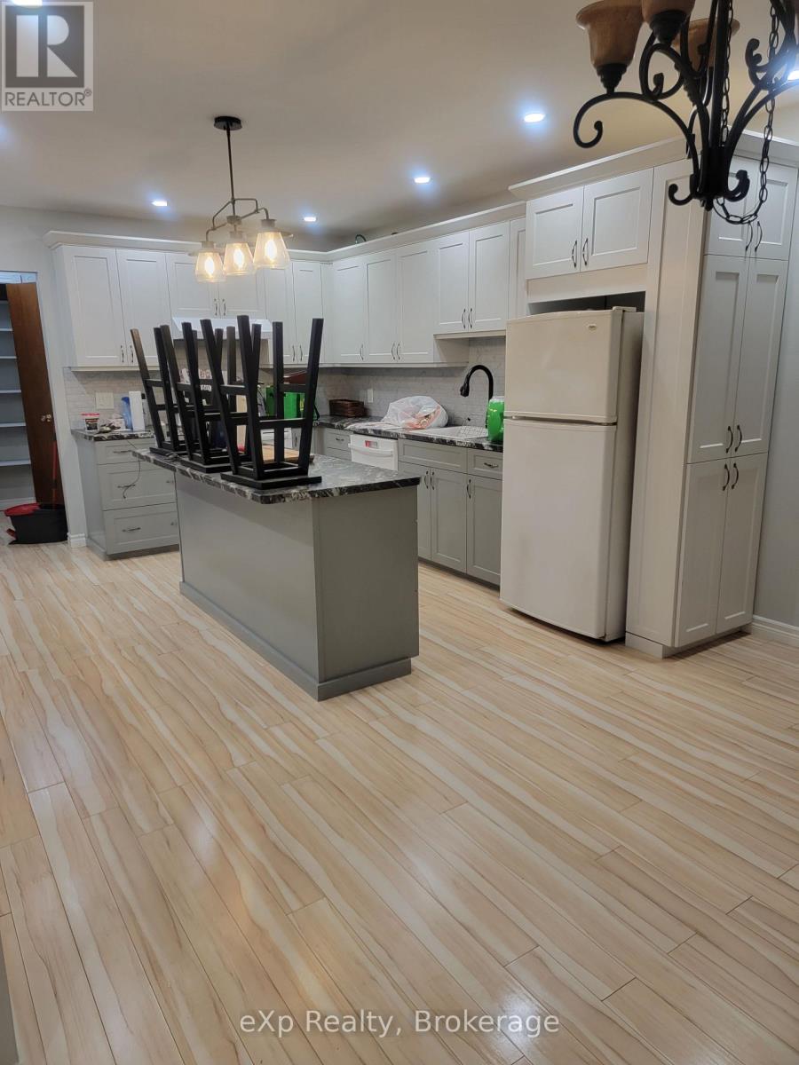 920 5th Avenue E, Owen Sound, Ontario  N4K 2S2 - Photo 3 - X12854800