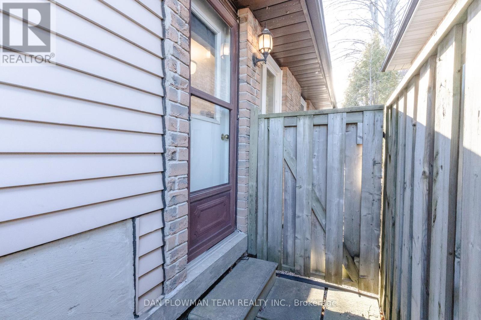 895 Exeter Street, Oshawa (Centennial), Ontario  L1G 6R9 - Photo 35 - E12871782