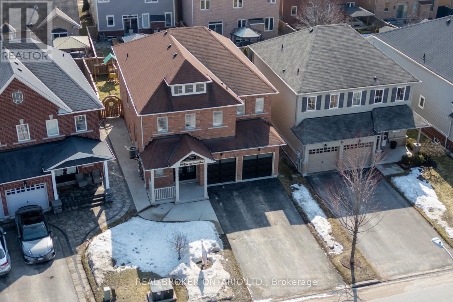 39 HARVEY JONES AVENUE, Clarington, Ontario