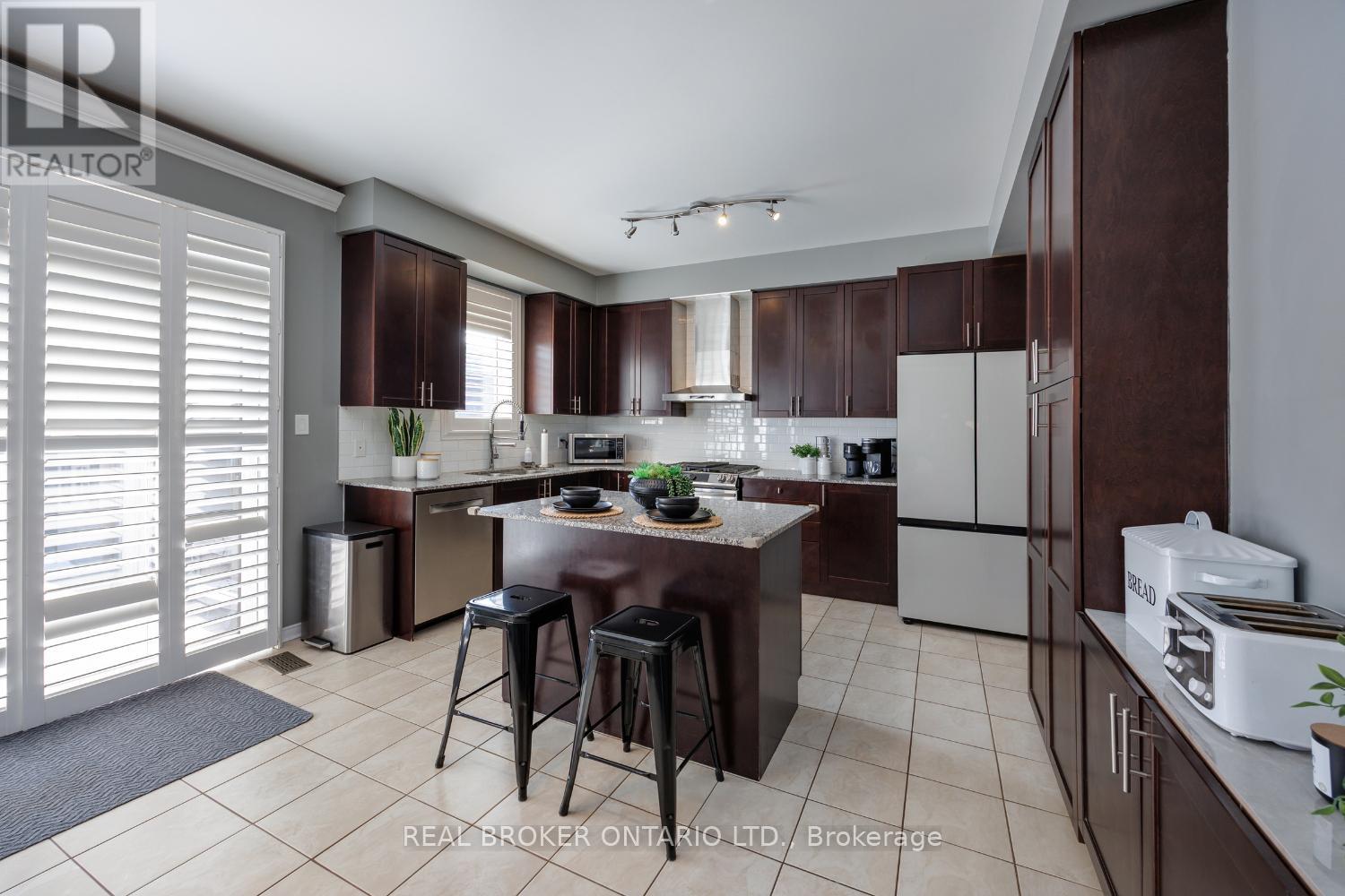 39 Harvey Jones Avenue, Clarington, Ontario  L1C 0L9 - Photo 7 - E12871968