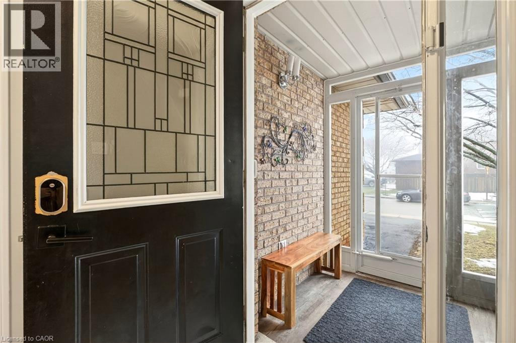 189 Templemead Drive, Hamilton, Ontario  L8W 2W1 - Photo 3 - 40811273