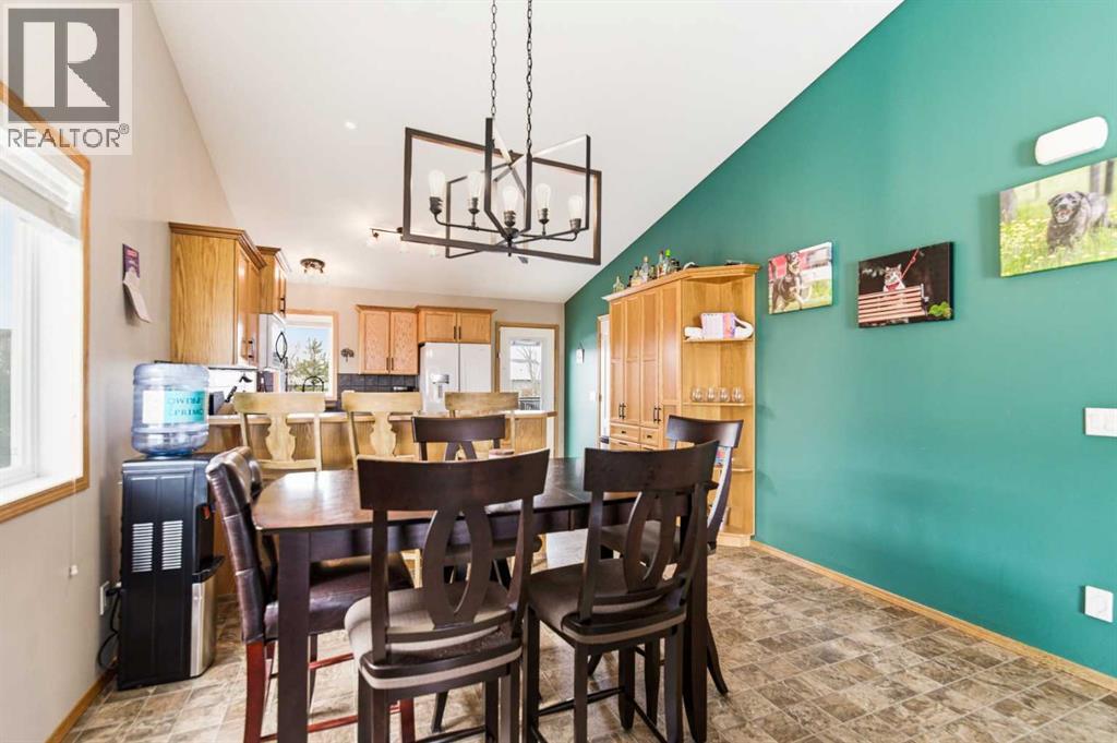 22 Mcdougall Close, Penhold, Alberta  T0M 1R0 - Photo 14 - A2290734