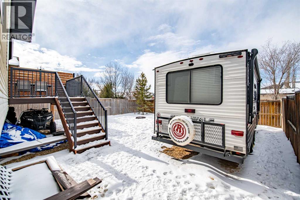 22 Mcdougall Close, Penhold, Alberta  T0M 1R0 - Photo 47 - A2290734