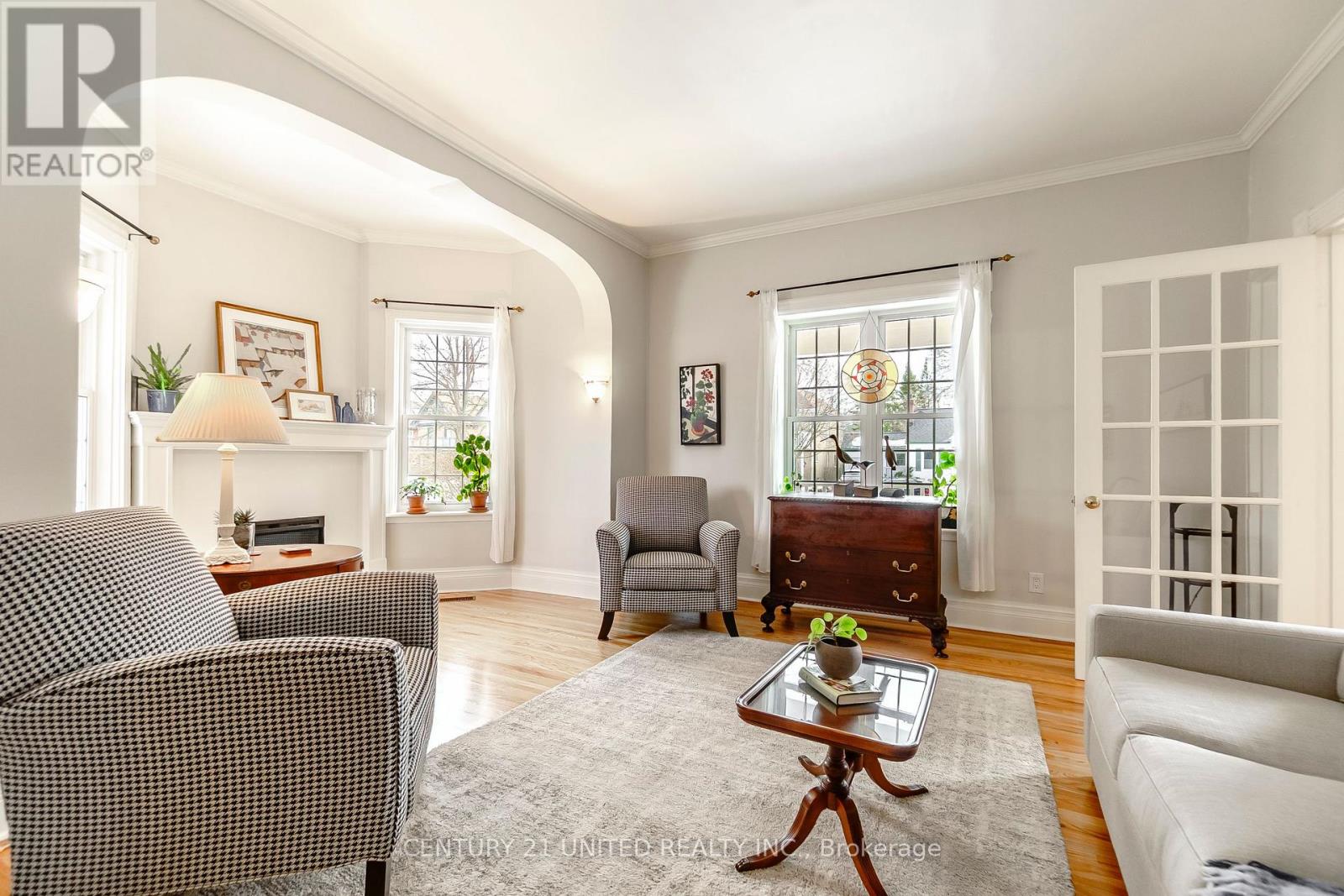 558 Gilmour Street, Peterborough, Ontario  K9H 2K2 - Photo 5 - X12872012