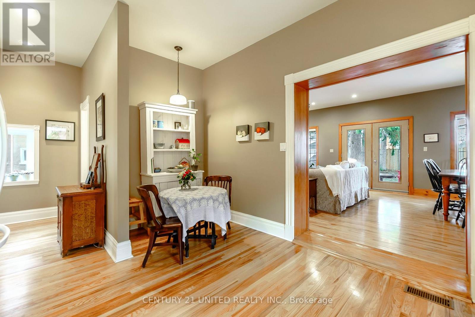 558 Gilmour Street, Peterborough, Ontario  K9H 2K2 - Photo 8 - X12872012