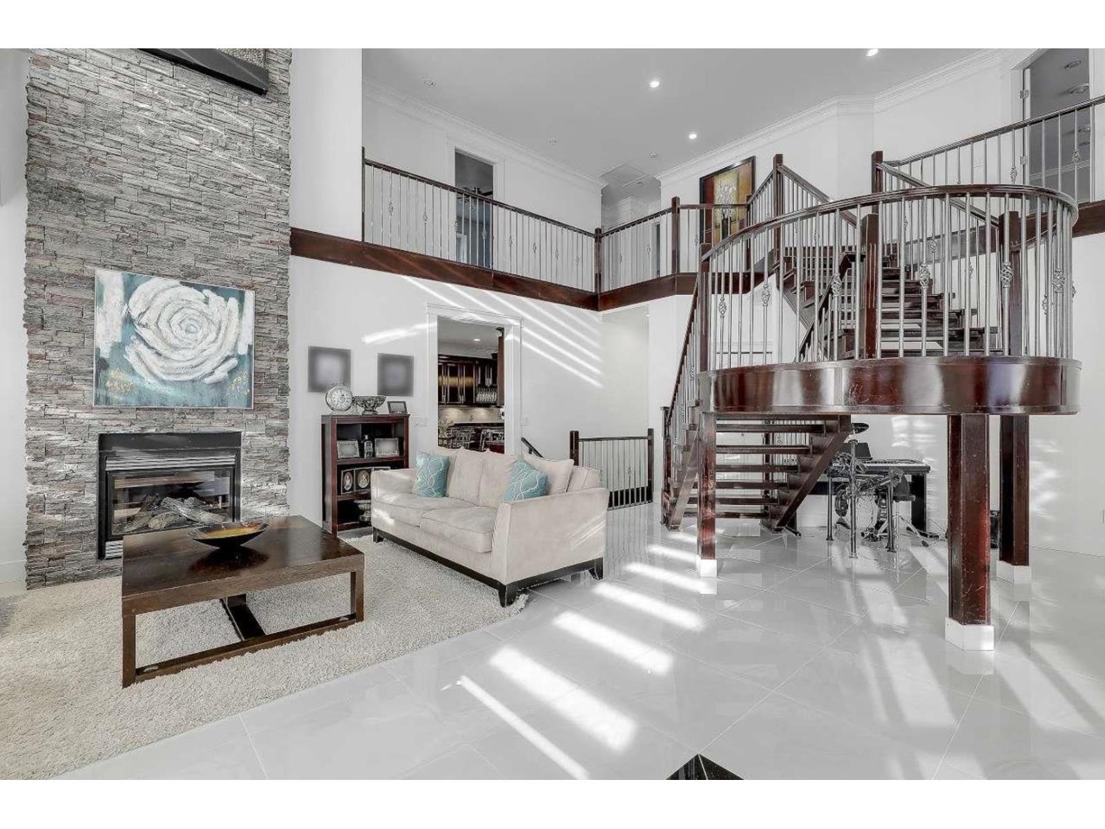 14871 76 Avenue, Surrey, British Columbia  V3S 2H3 - Photo 2 - R3097920