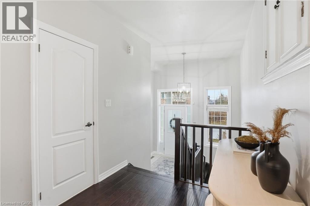 241 Montreal Circle, Stoney Creek, Ontario  L8E 0C6 - Photo 13 - 40806772