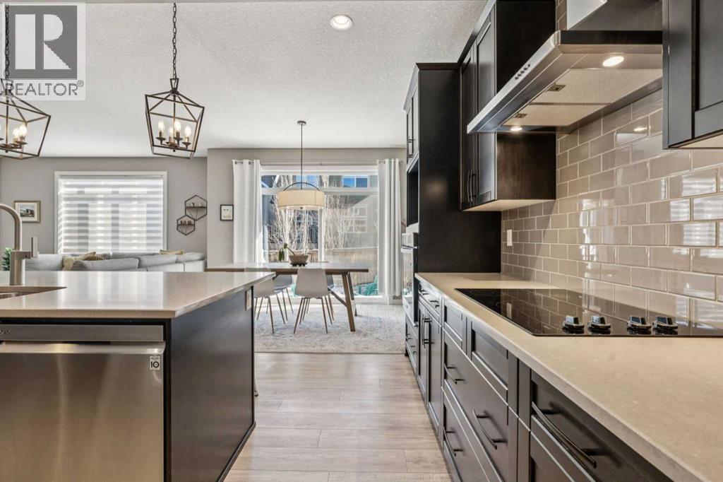 21 Riviera Point, Cochrane, Alberta  T4C 0Y6 - Photo 4 - A2288432