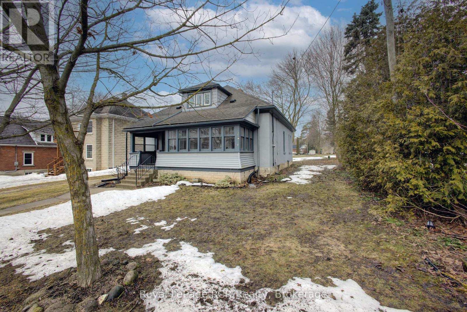 161 Tucker Street, Wellington North, Ontario  N0G 1A0 - Photo 3 - X12872100