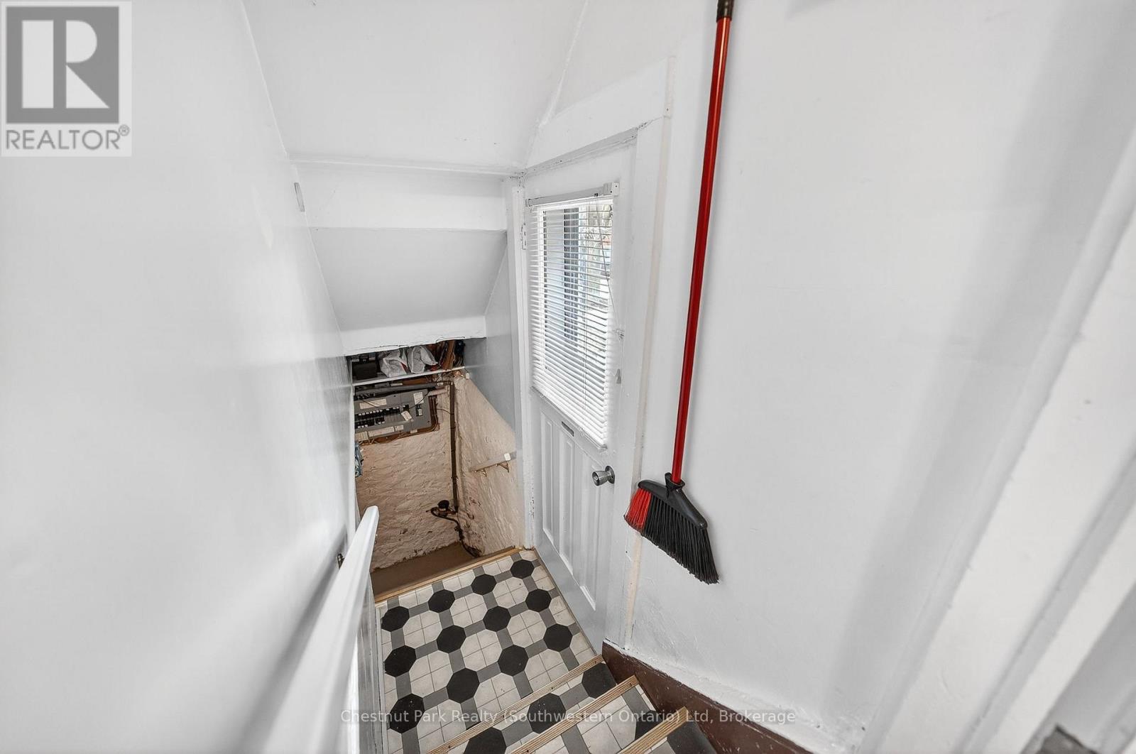 122 Kingsmill Avenue, Guelph, Ontario  N1E 5W2 - Photo 34 - X12872112