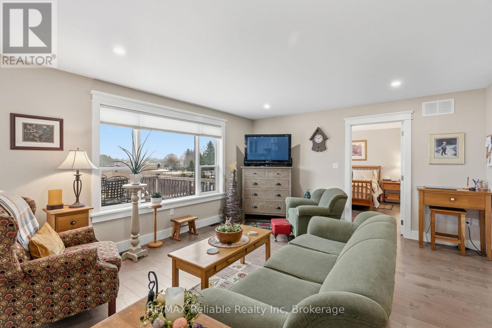 144 James Street, Huron East, Ontario  N0K 1W0 - Photo 16 - X12872156