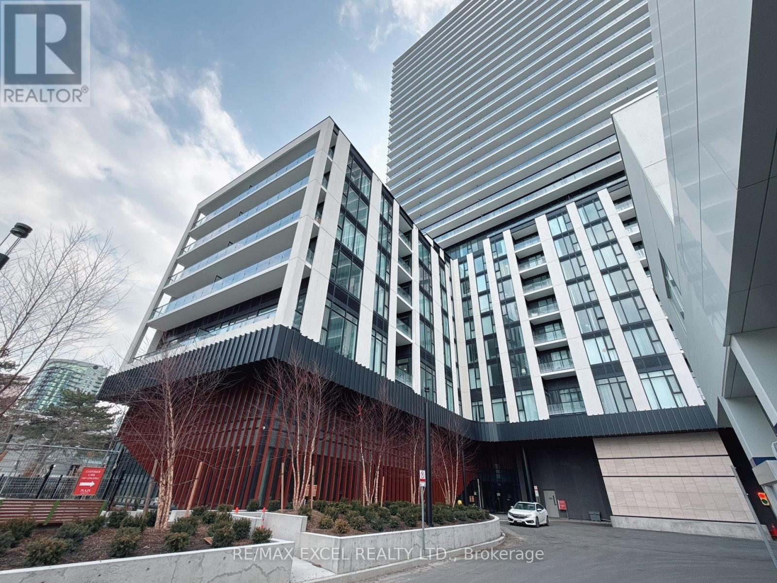 2125 - 5858 Yonge St Street, Toronto, Ontario  M2M 0C6 - Photo 1 - C12871920