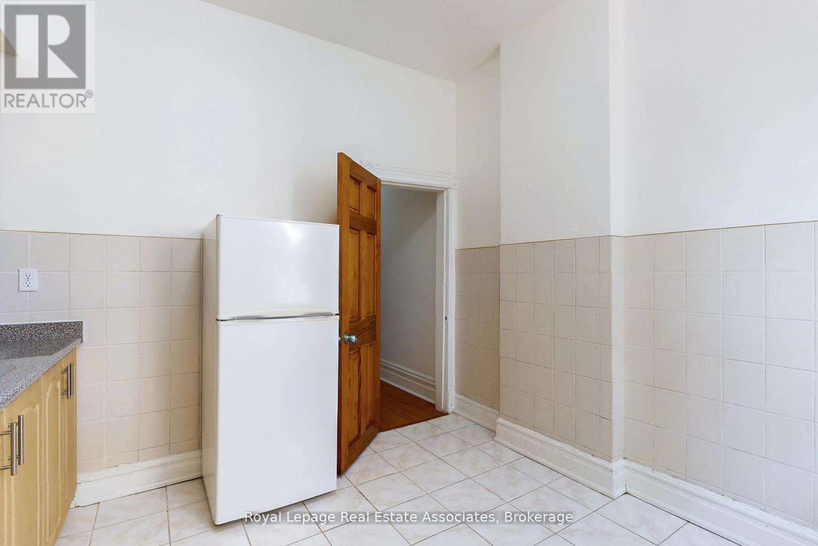 143 Seaton Street, Toronto, Ontario  M5A 2T2 - Photo 17 - C12872052