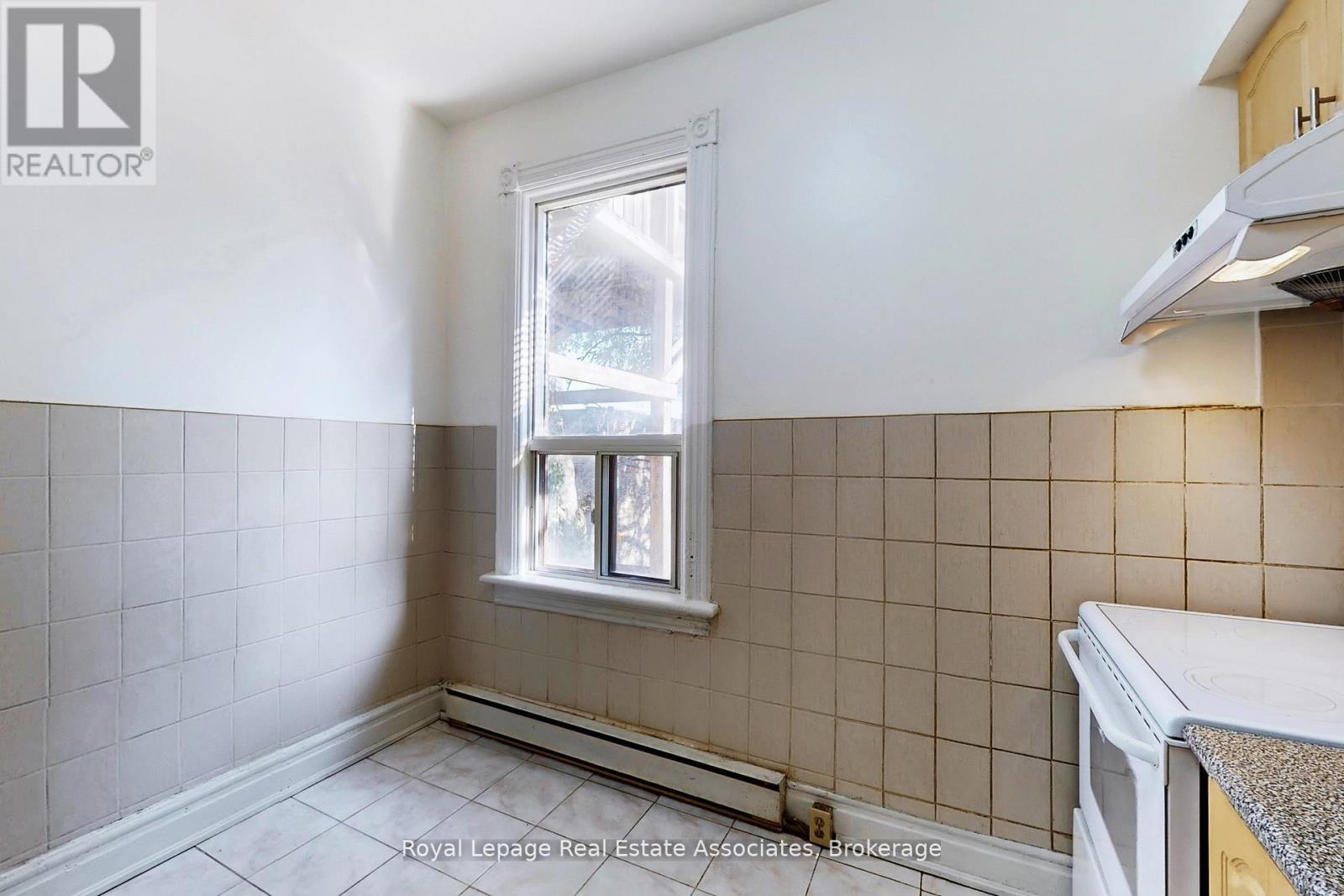 143 Seaton Street, Toronto, Ontario  M5A 2T2 - Photo 18 - C12872052