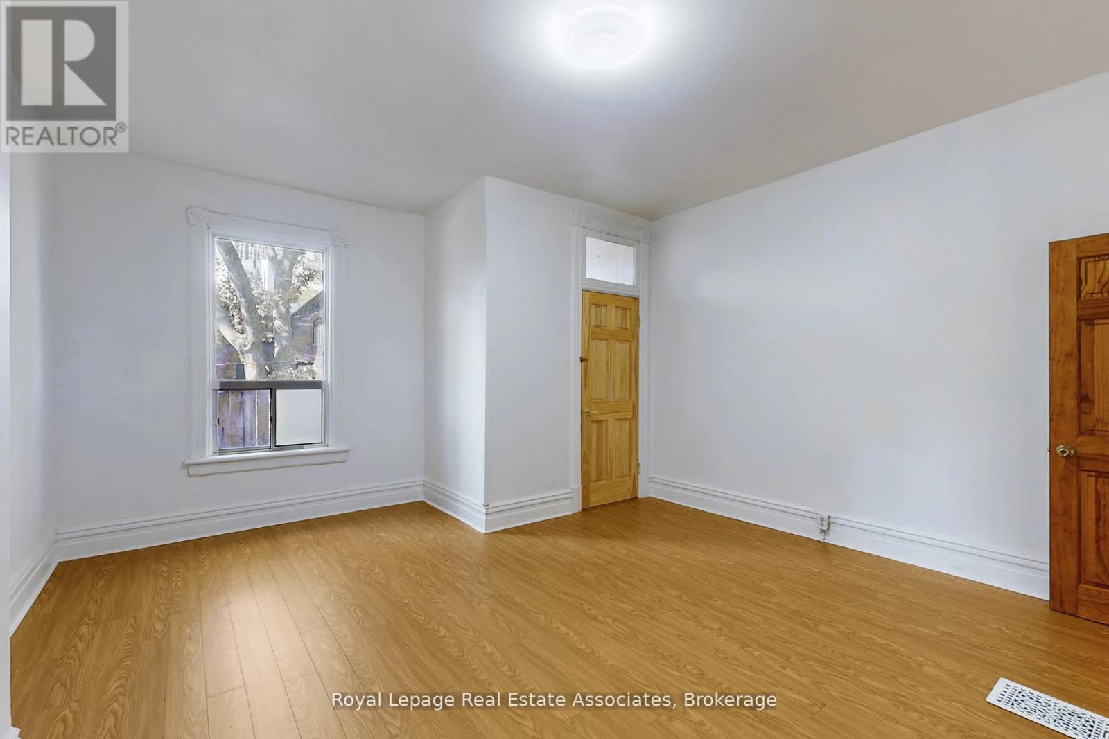 143 Seaton Street, Toronto, Ontario  M5A 2T2 - Photo 20 - C12872052