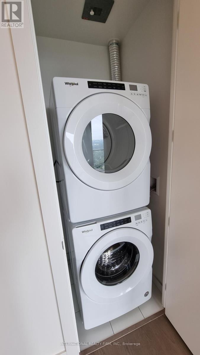 5409 - 1 Yorkville Avenue, Toronto, Ontario  M4W 0B1 - Photo 17 - C12872098