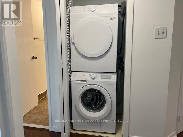 2515 - 1001 Bay Street, Toronto, Ontario  M5S 3A6 - Photo 10 - C12872116