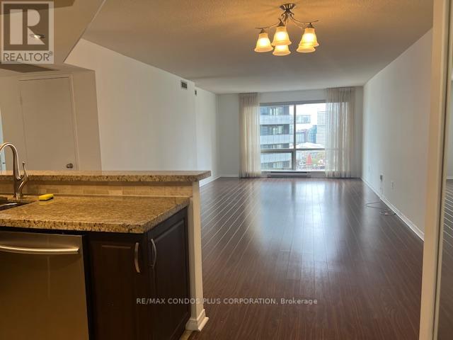 2515 - 1001 Bay Street, Toronto, Ontario  M5S 3A6 - Photo 3 - C12872116