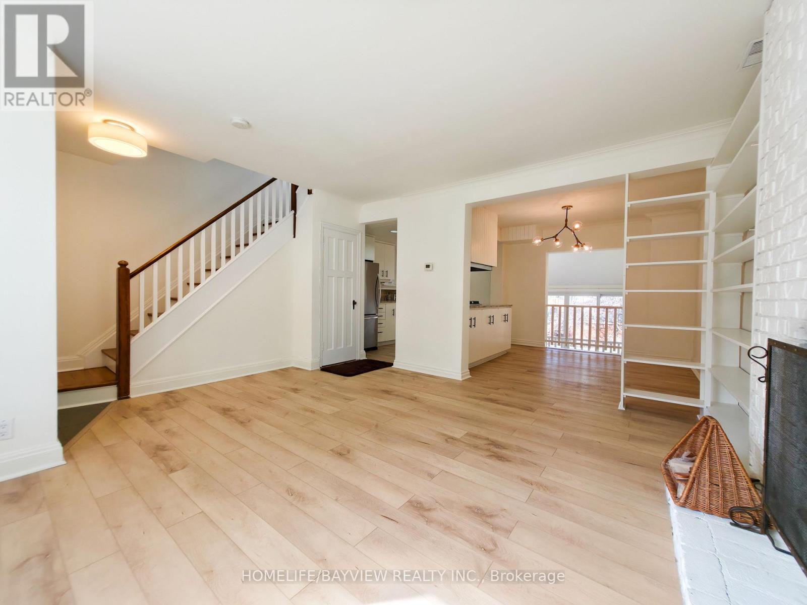 46 Fairfield Road, Toronto, Ontario  M4P 1T2 - Photo 3 - C12872124