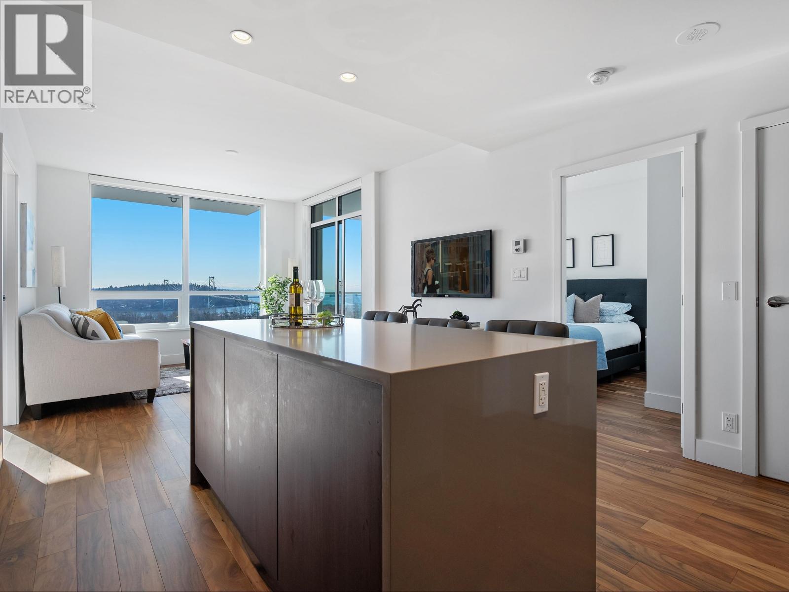 2004 1632 Lions Gate Lane, North Vancouver, British Columbia  V7P 0E2 - Photo 12 - R3079474