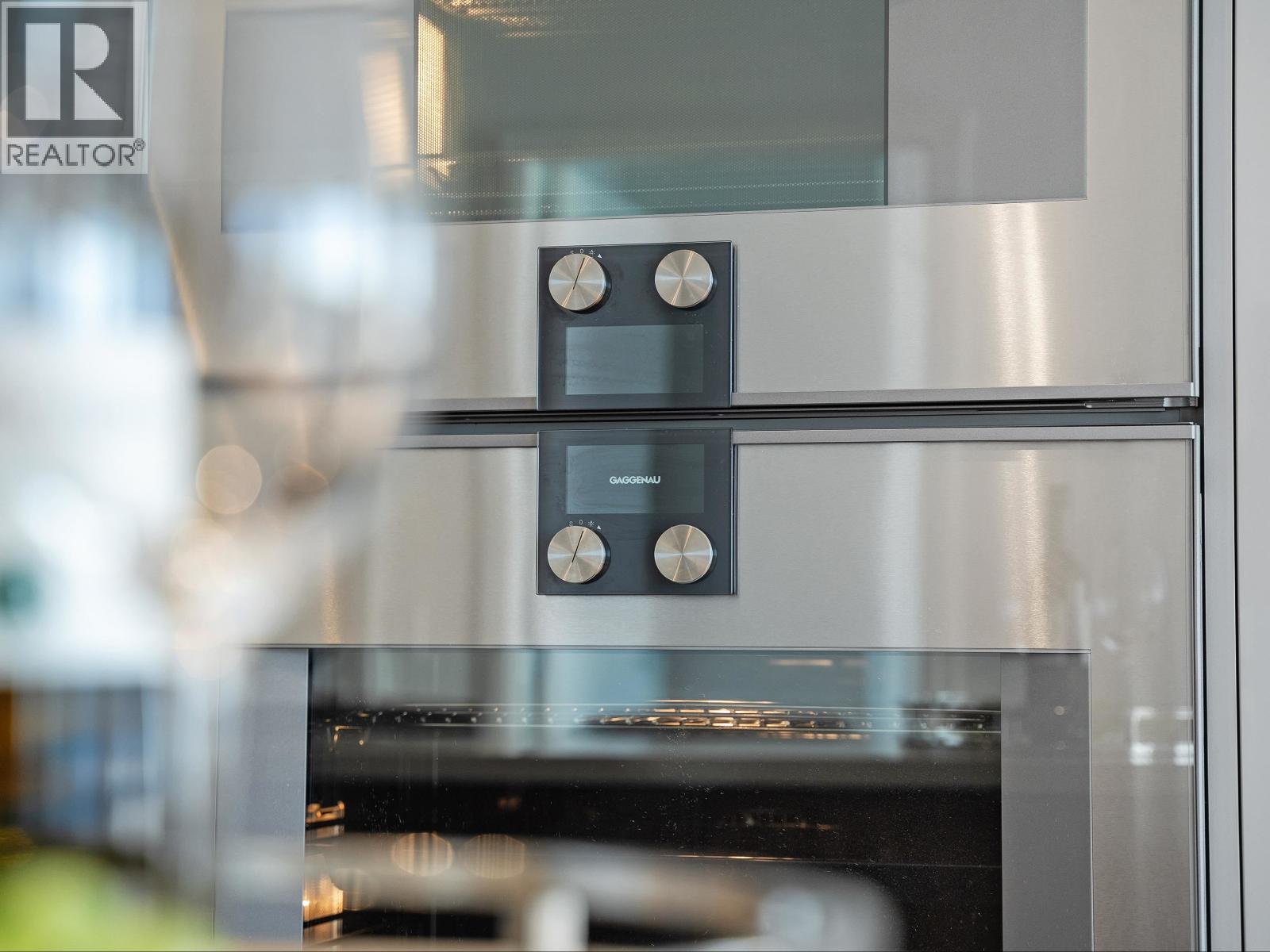 2004 1632 Lions Gate Lane, North Vancouver, British Columbia  V7P 0E2 - Photo 32 - R3079474