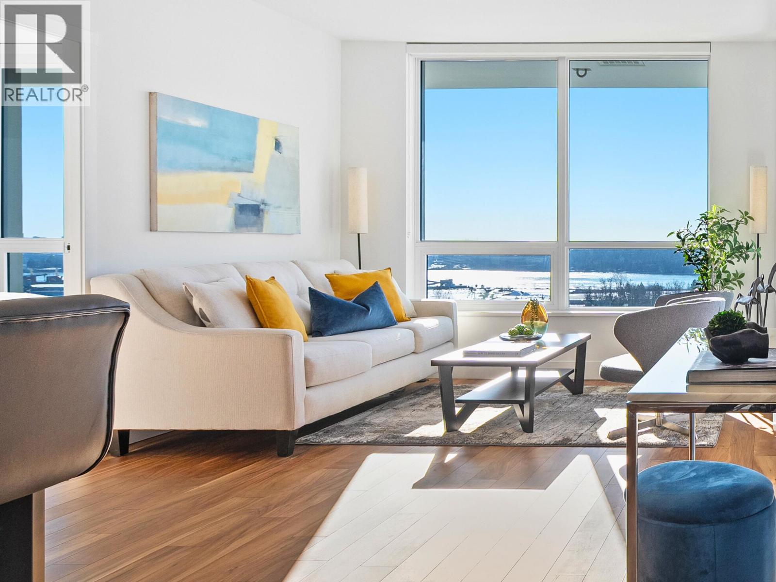 2004 1632 LIONS GATE LANE, North Vancouver, British Columbia