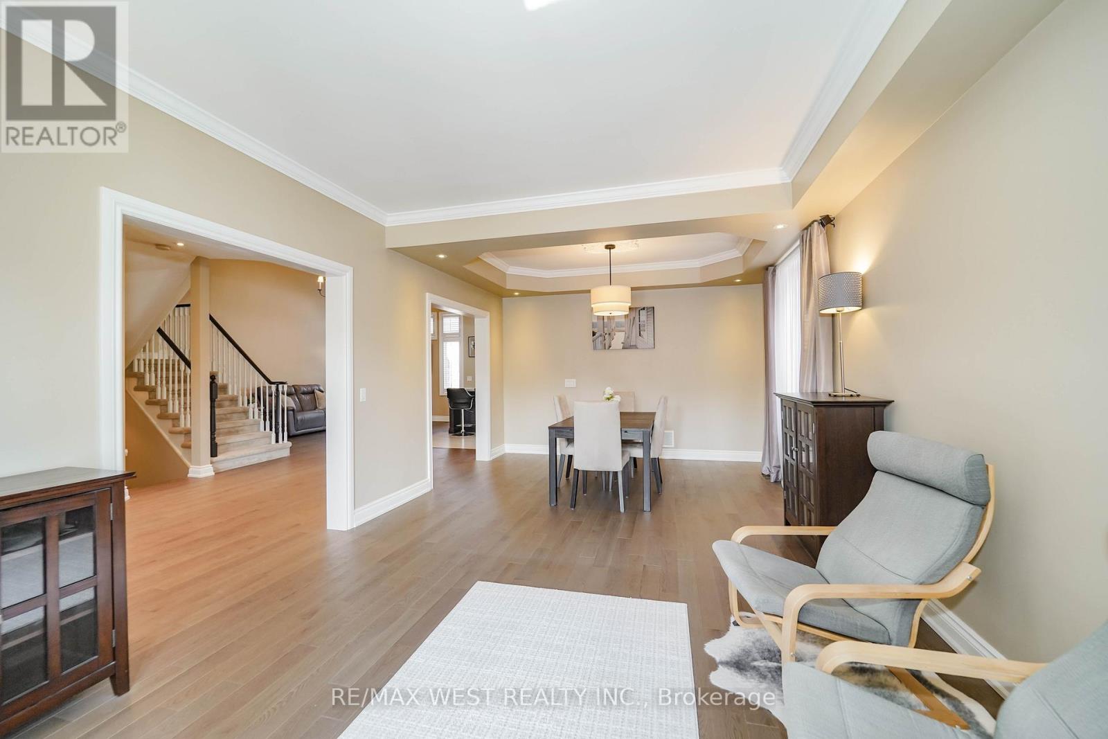 181 Thicket Crescent, Pickering (Highbush), Ontario  L1V 6S8 - Photo 4 - E12872026