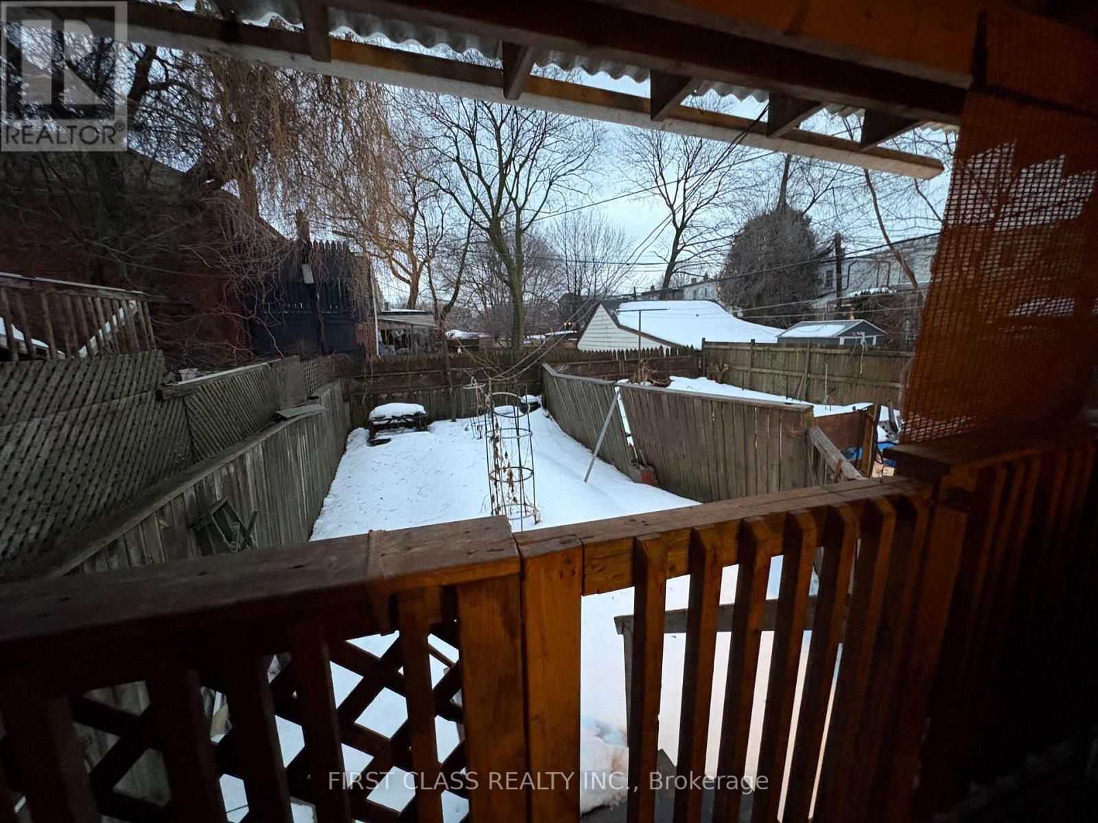 2471 Gerrard Street E, Toronto (East End-Danforth), Ontario  M4E 2G3 - Photo 11 - E12872036