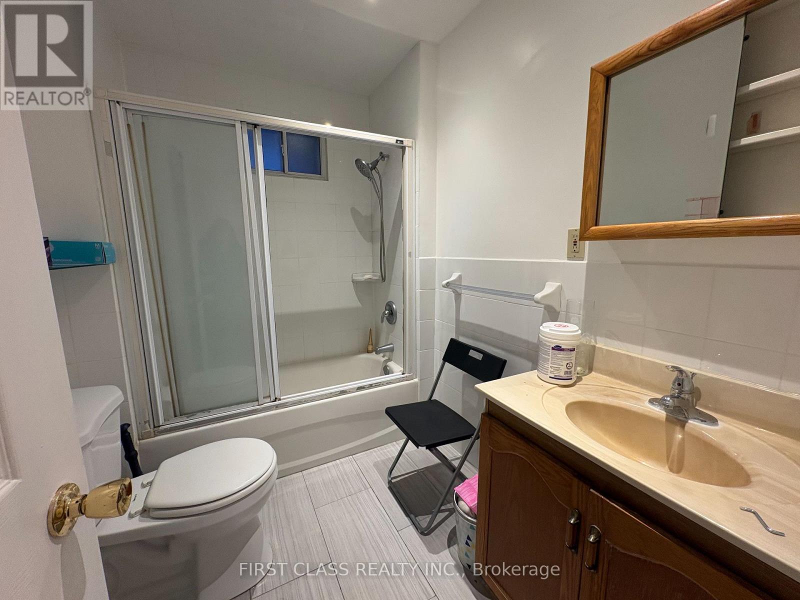 2471 Gerrard Street E, Toronto (East End-Danforth), Ontario  M4E 2G3 - Photo 5 - E12872036