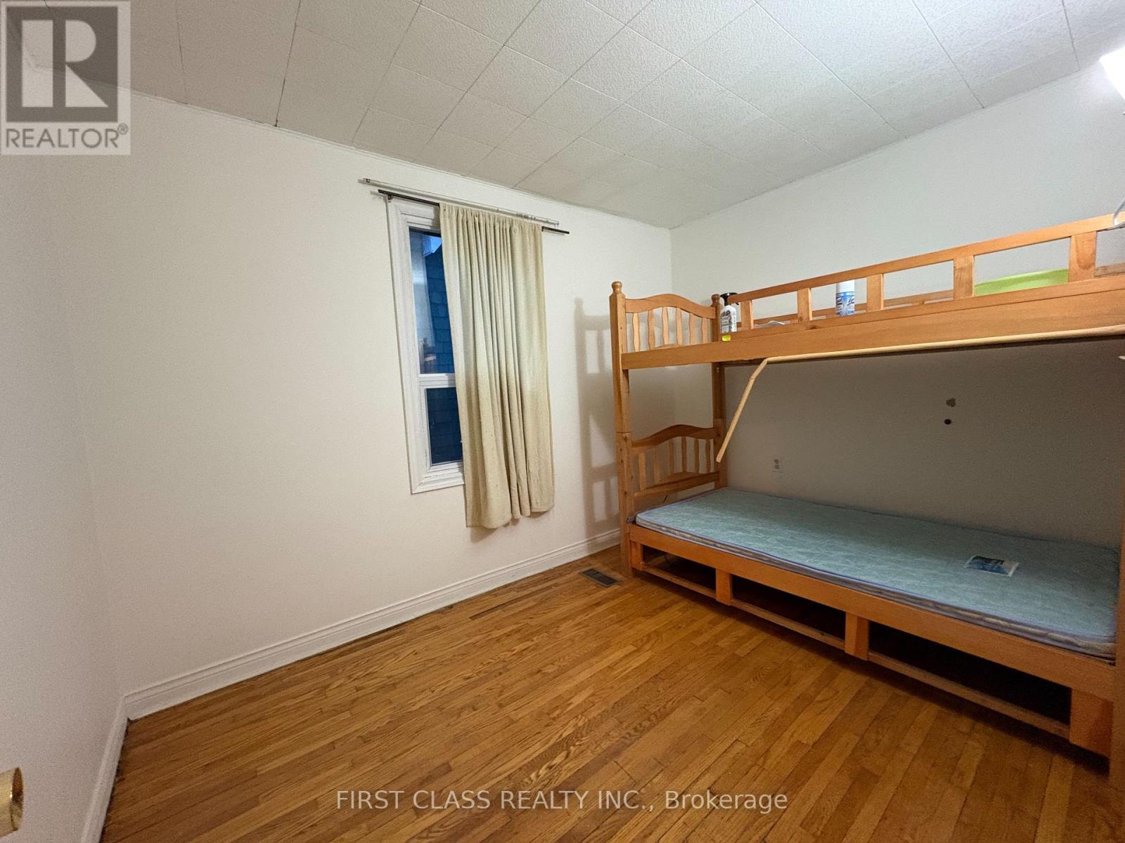 2471 Gerrard Street E, Toronto (East End-Danforth), Ontario  M4E 2G3 - Photo 6 - E12872036