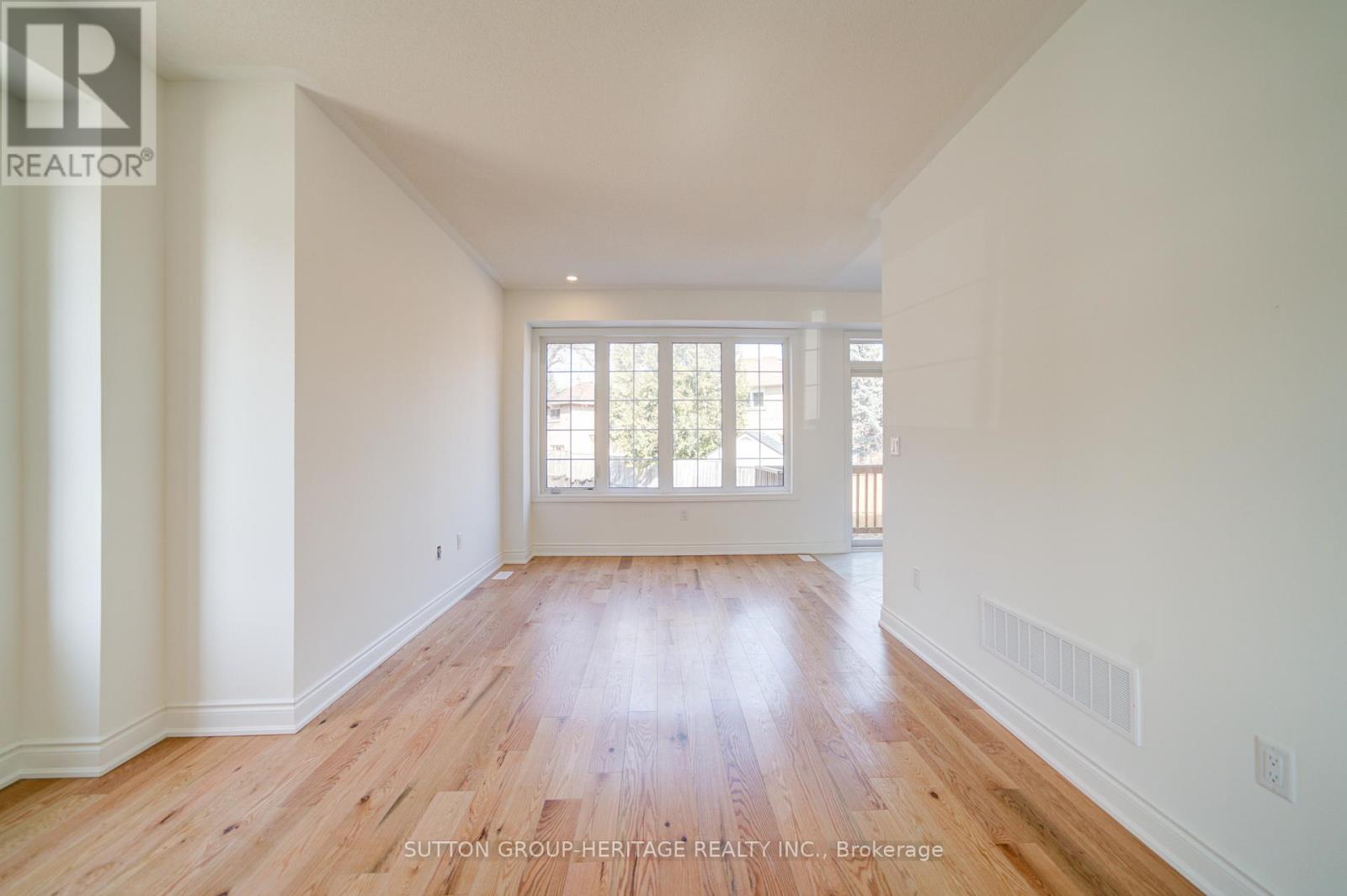 21 Deer Creek Court, Toronto, Ontario  M1C 1N8 - Photo 7 - E12872134