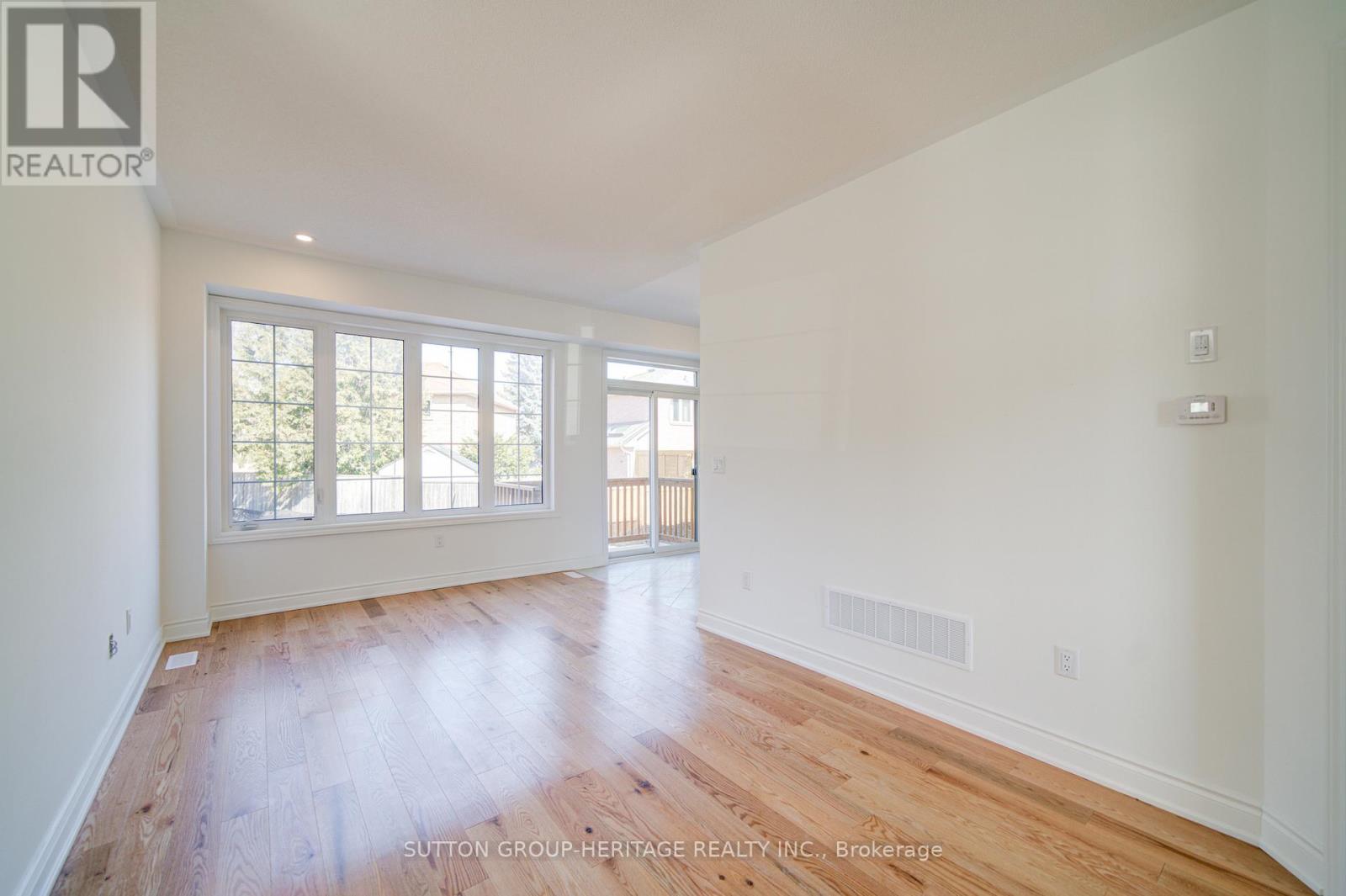 21 Deer Creek Court, Toronto, Ontario  M1C 1N8 - Photo 8 - E12872134