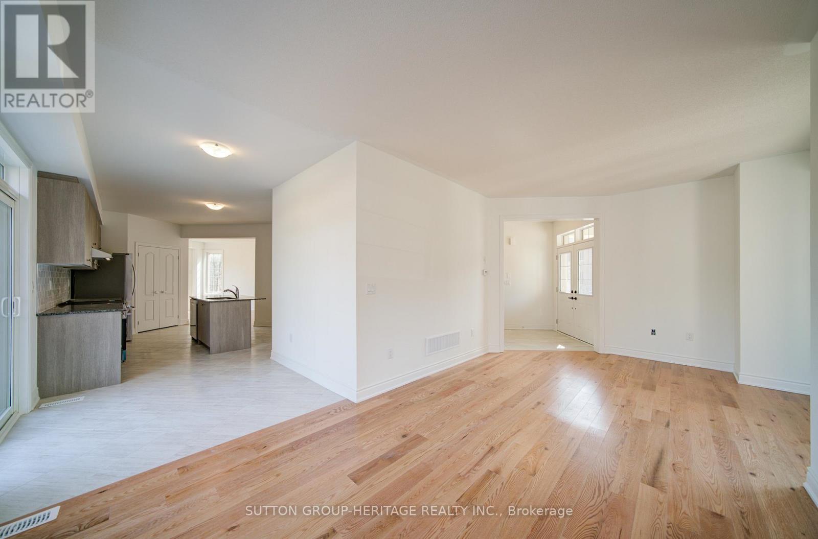 21 Deer Creek Court, Toronto, Ontario  M1C 1N8 - Photo 9 - E12872134