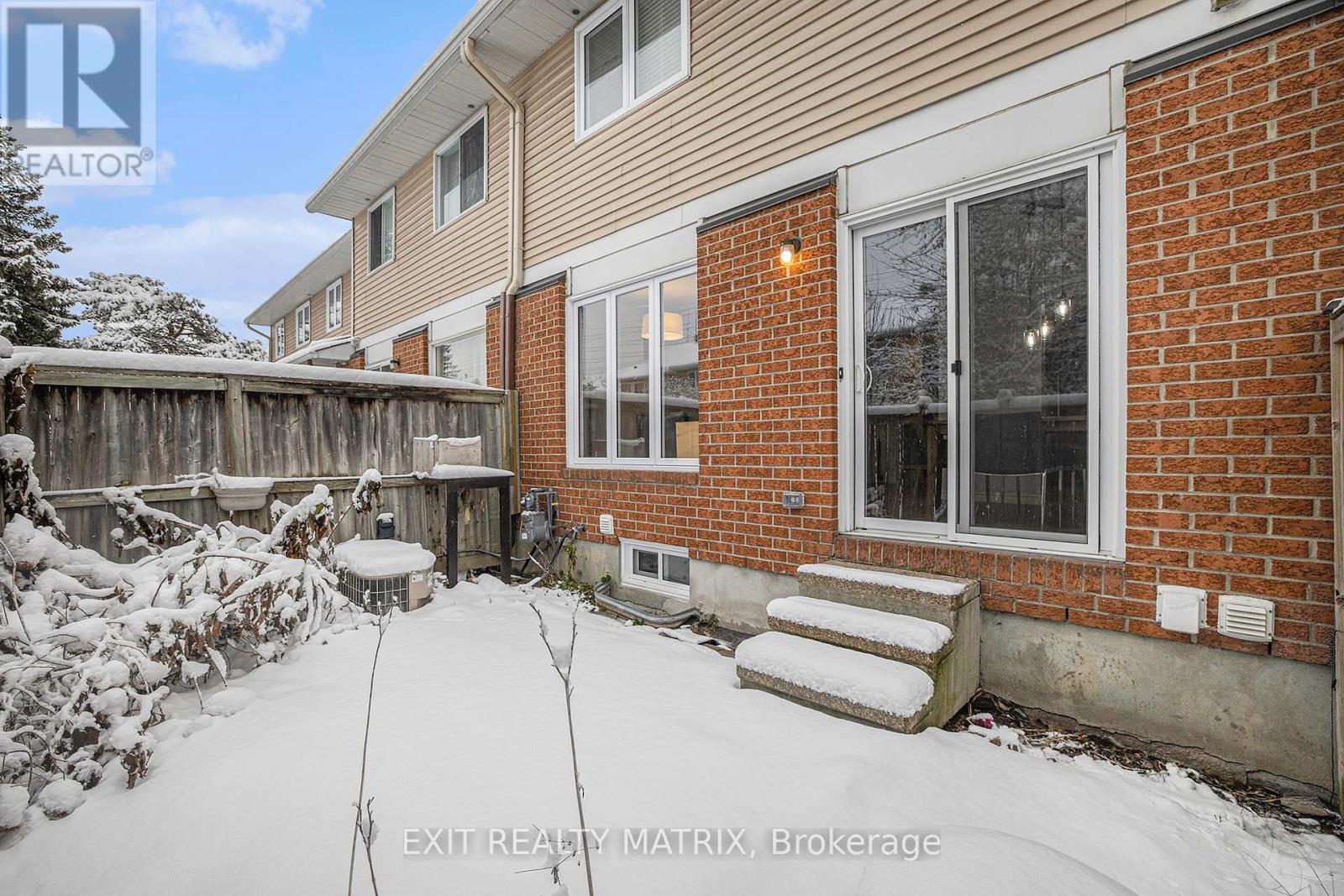 24 Oakhaven Private, Ottawa, Ontario  K1K 4K1 - Photo 16 - X12872162