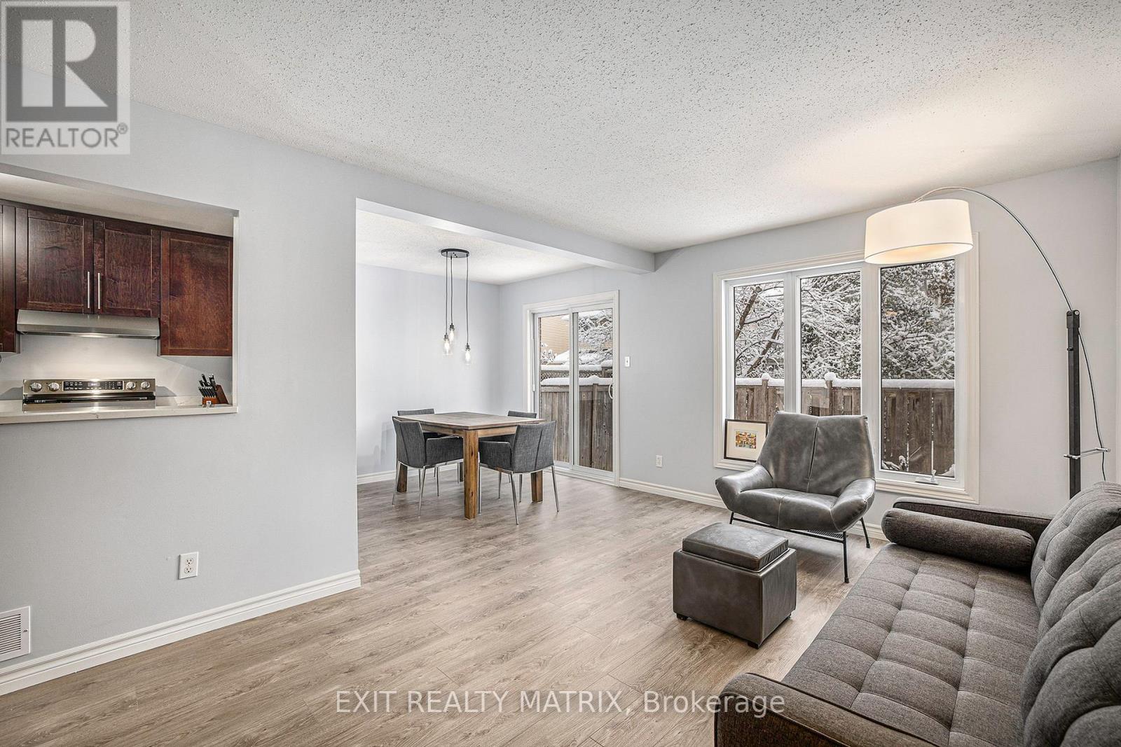 24 Oakhaven Private, Ottawa, Ontario  K1K 4K1 - Photo 7 - X12872162