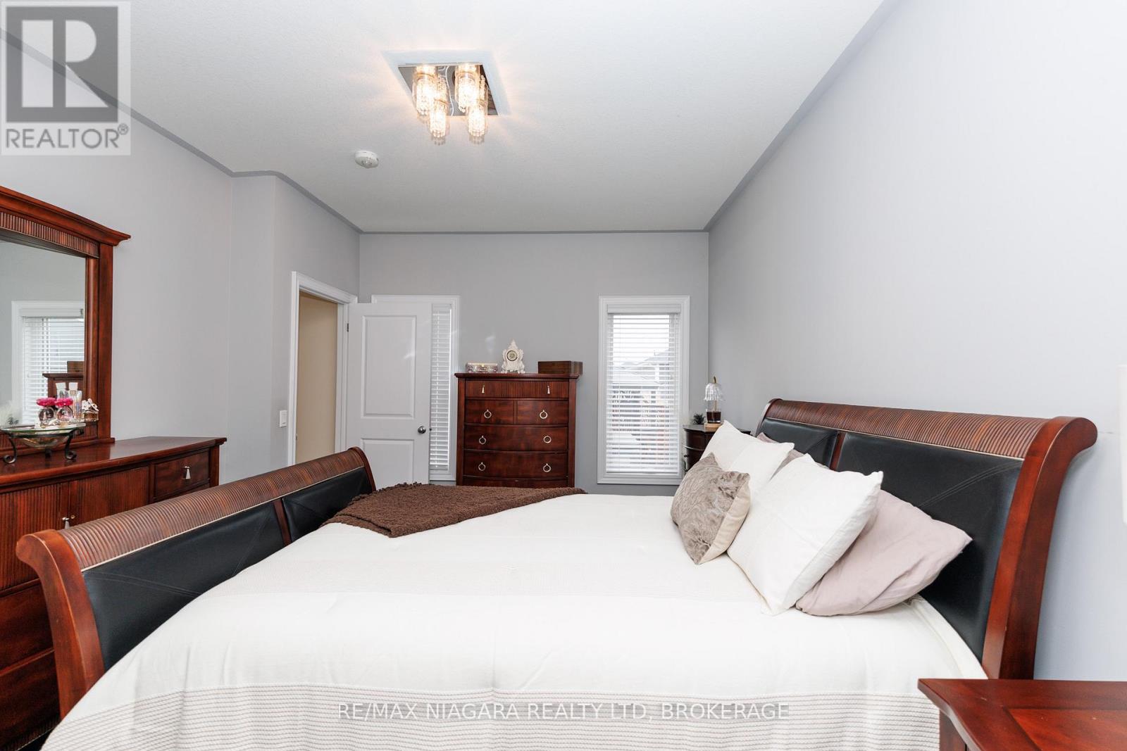 4049 Village Creek Drive, Fort Erie, Ontario  L0S 1S0 - Photo 19 - X12871982