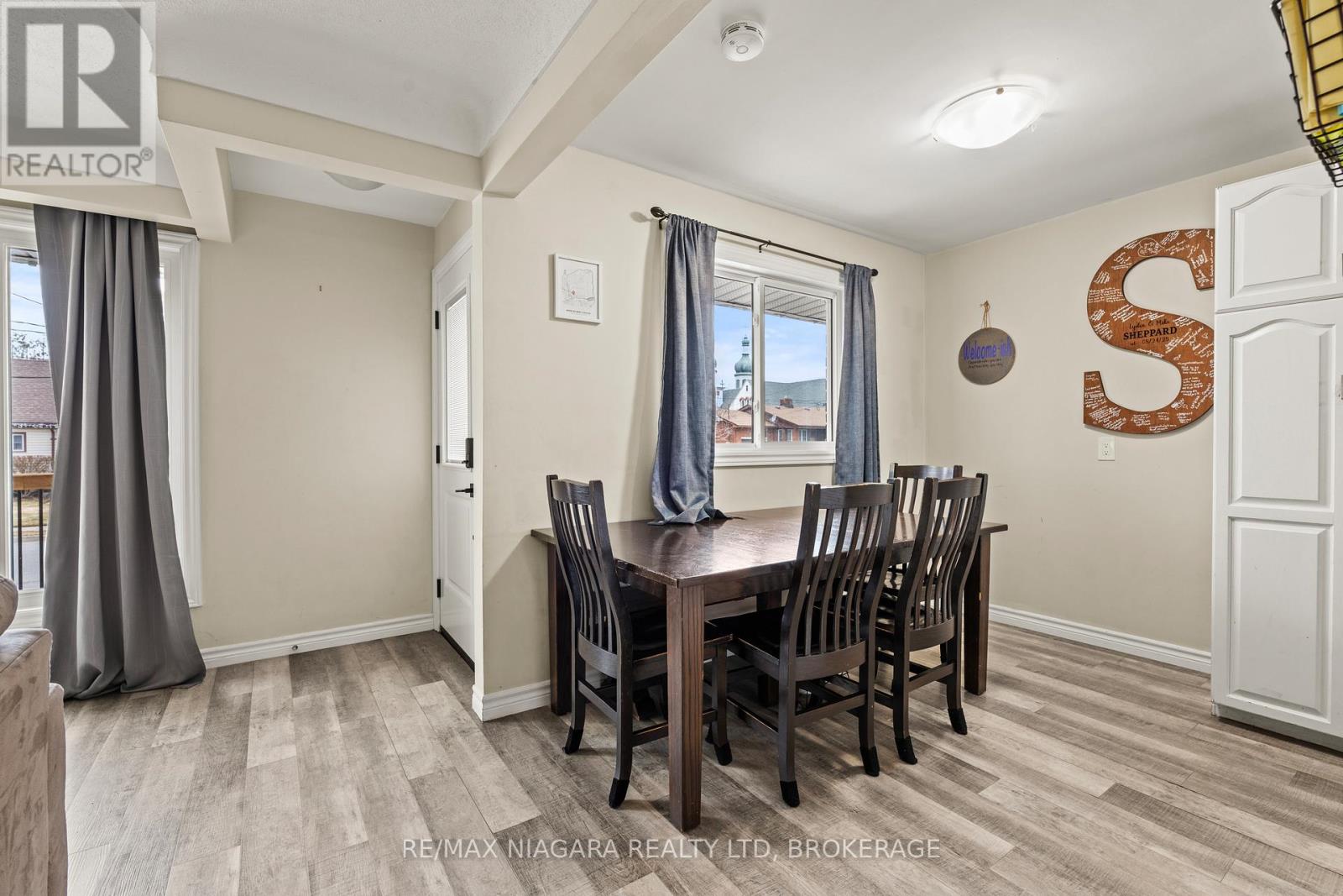 447 David Street, Welland, Ontario  L3B 2B7 - Photo 5 - X12872088