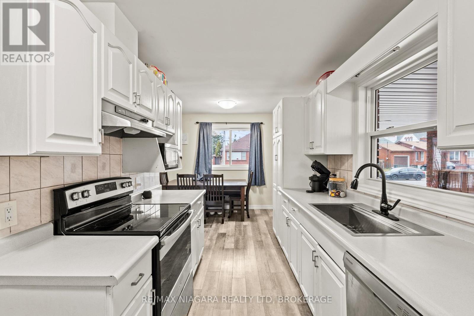 447 David Street, Welland, Ontario  L3B 2B7 - Photo 7 - X12872088