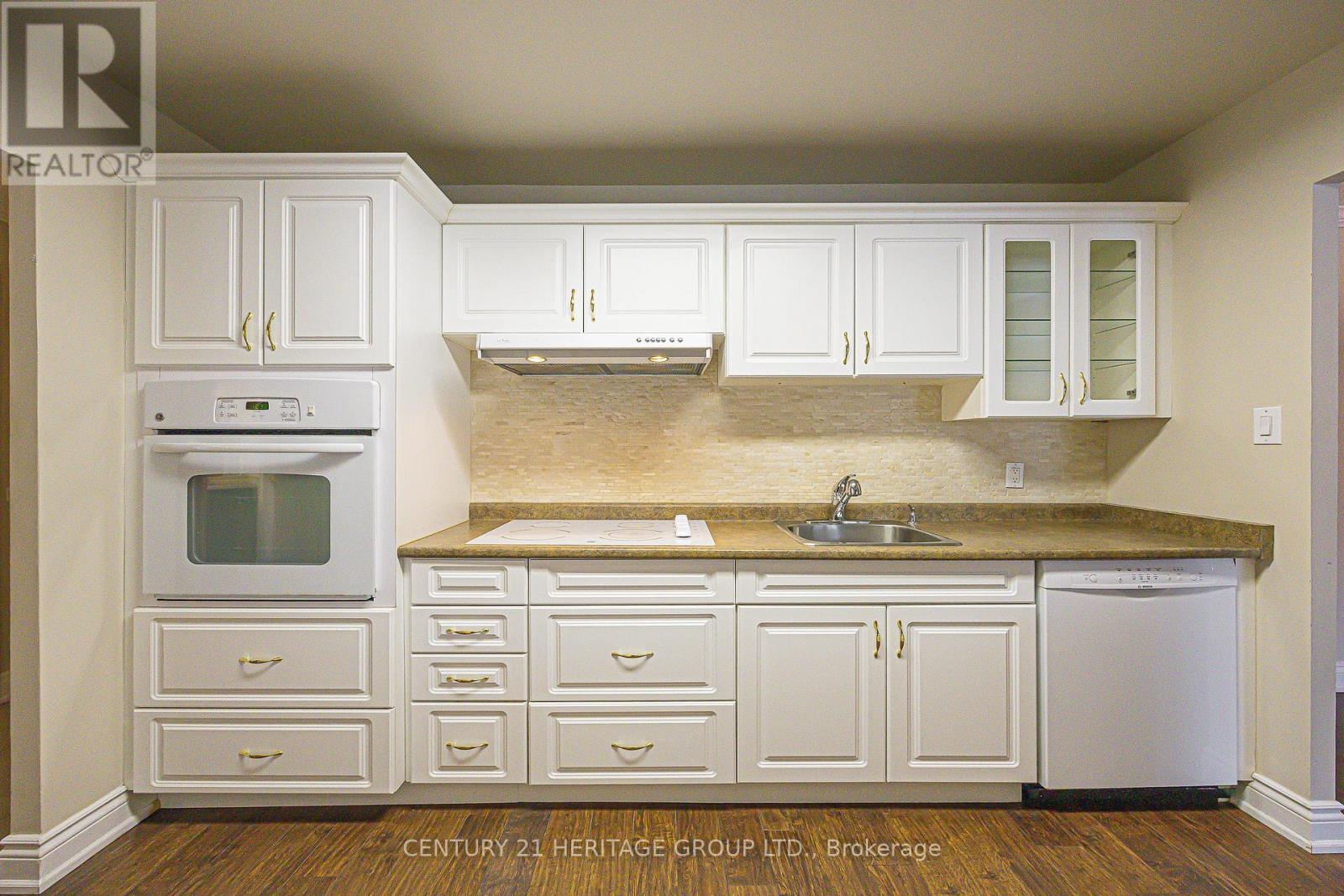 227 - 155 Main Street N, Newmarket (Bristol-London), Ontario  L3Y 8C2 - Photo 14 - N12871926