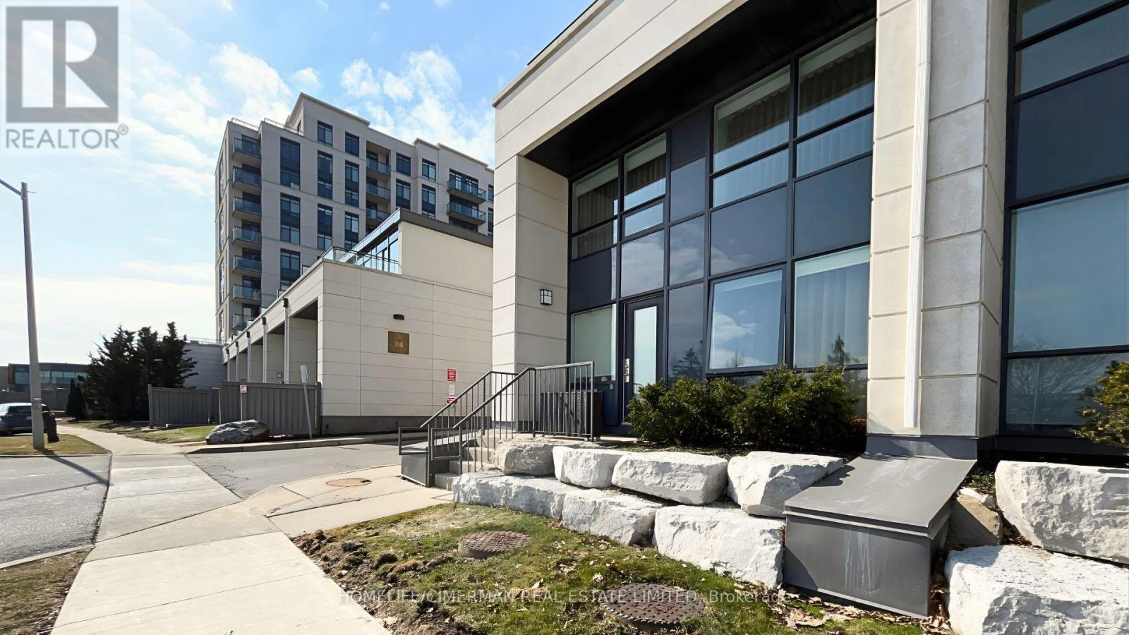 118 - 12 Woodstream Boulevard, Vaughan (Vaughan Grove), Ontario  L4L 8C3 - Photo 17 - N12871984